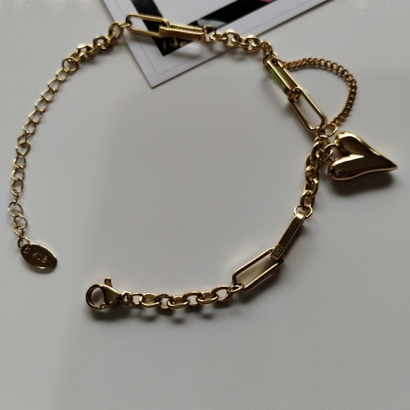 Vintage Style Heart Shape, Bracelet. - Picture 6 of 8